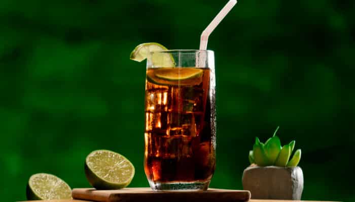 Read more about the article Cuba Libre Recita Original do Famoso Drink Cubano. Perfeita para o Verão!