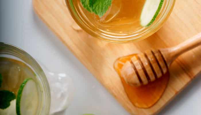 Leia mais sobre o artigo Gin Tonica com Licor de Mel com Cachaça, Contra Qualquer Resfriado!