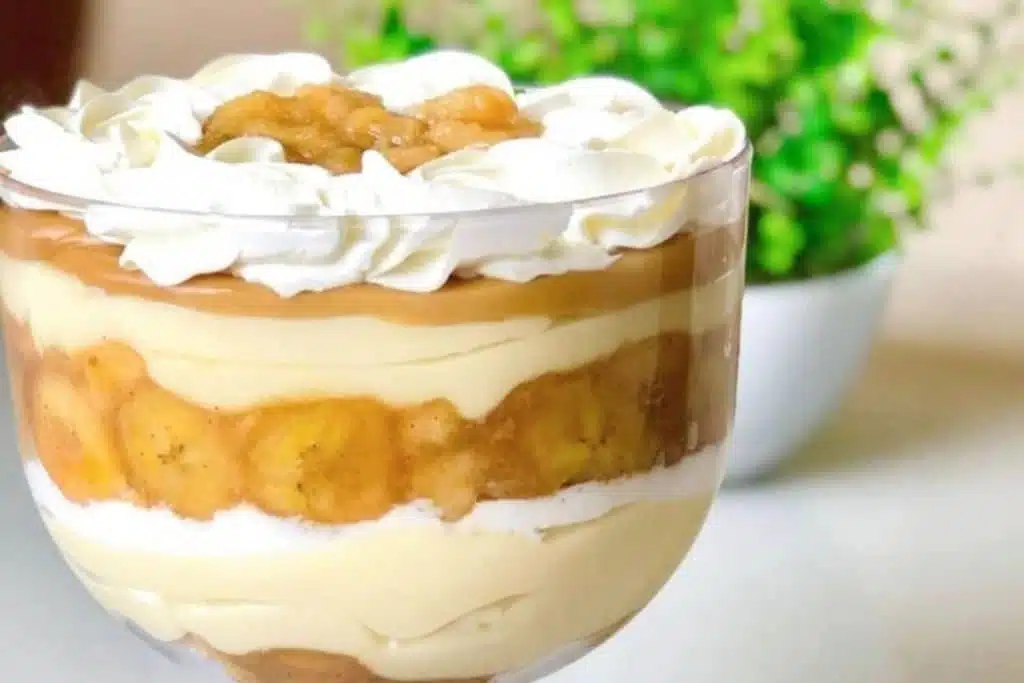 Leia mais sobre o artigo Banoffee na Taça uma Delícia Europeia na Mesa