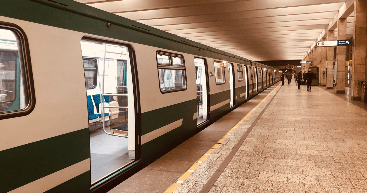 Qual o Metrô Mais Próximo do Aeroporto de Congonhas - O Aeroporto de Congonhas Um Gigante Doméstico na Metrópole Pulsante - Tudo sobre o Aeroporto de Congonhas: sua história, estrutura, curiosidades e como chegar. Um guia completo para quem utiliza este importante hub aéreo de São Paulo!